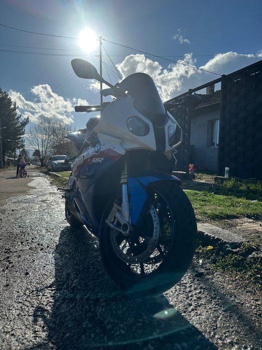 BMW S1000 RR в перфектно състояние!