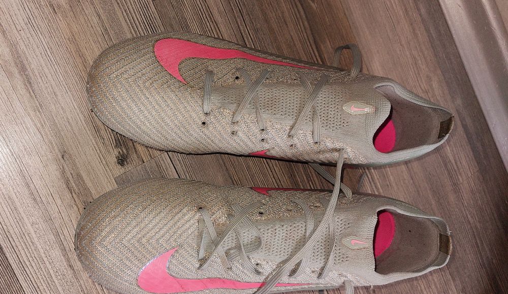 Мъжки футболни обувки