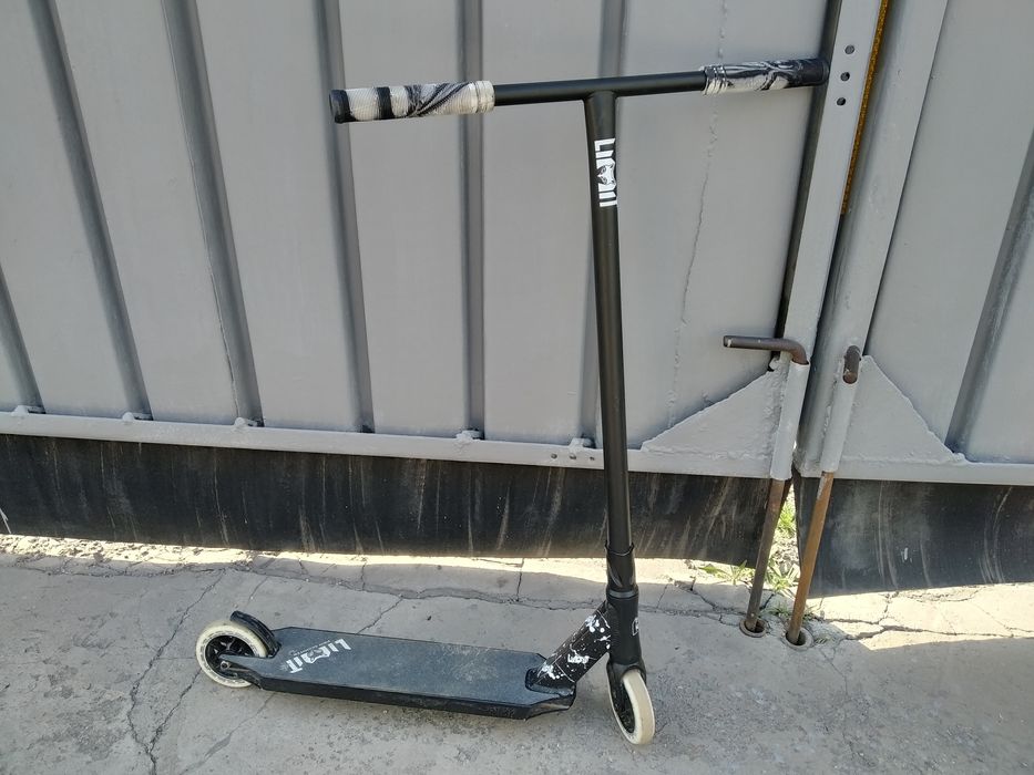 Трюковой самокат Limit lmt 01