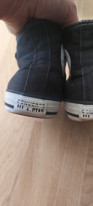Converse, nr 34 purtati un sezon