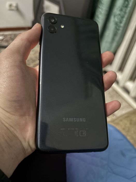 Продам Samsung A04