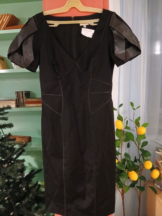 Официална черна рокля, номер 40,цена 30лв.