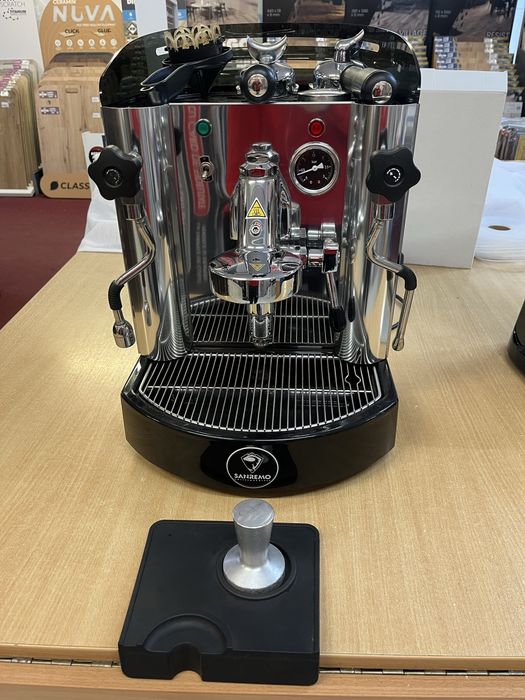 Aparat cafea semiprofesional