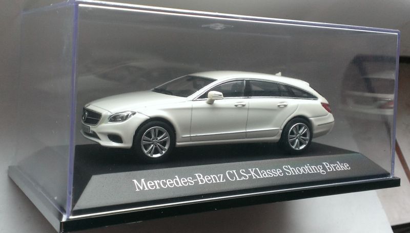 Macheta Mercedes CLS Shooting Brake 2014 X218 Facelift Alb -Norev 1/43