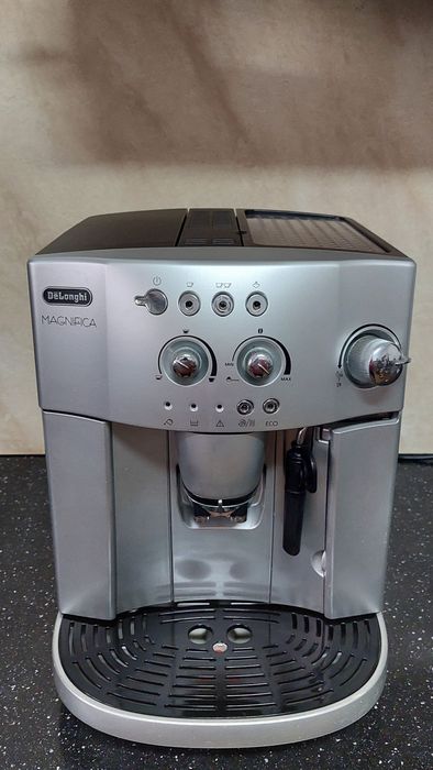 Aparat cafea expresor delonghi magnifica eco garantie