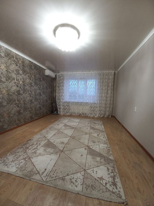 Продам 1 ком.кв Центр Саяхат