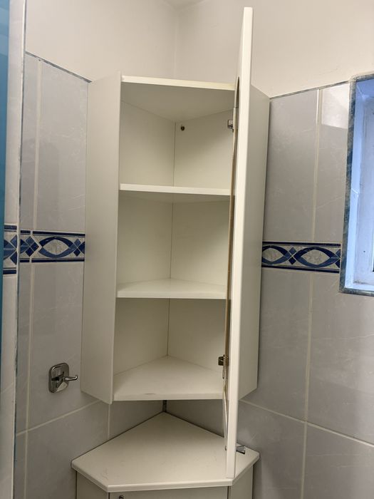 Dulapuri pt colt baie