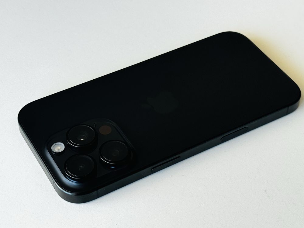 Iphone 15 Pro Max 1TB Black Titanium 100% Батерия! Гаранция 6 месеца