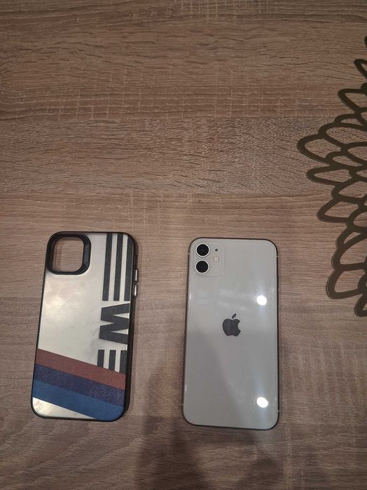 Iphone 11 в отлично състояние с Оригинална кутия и зарядно!