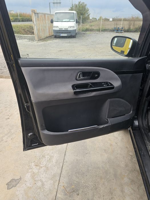 Dezmembrari vand piese ford galaxy negru 1,9 auy,anul 2005