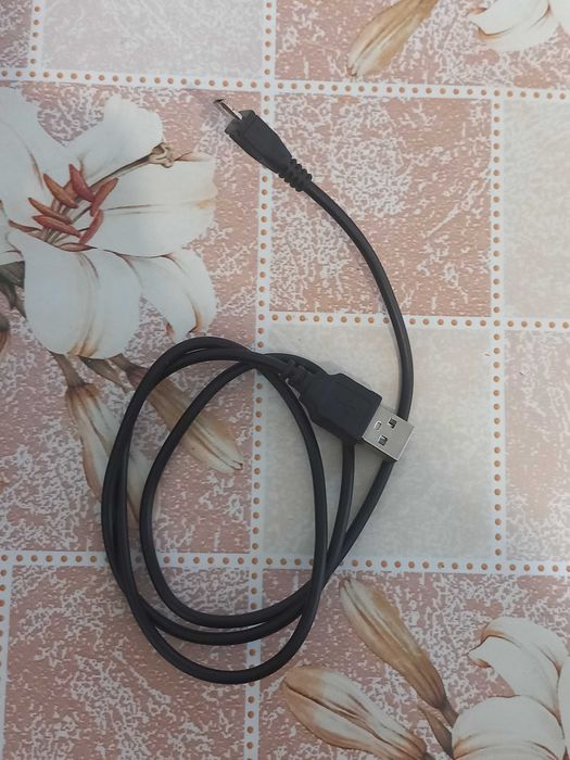 Ps4 pro 1TB + 2 джойтика