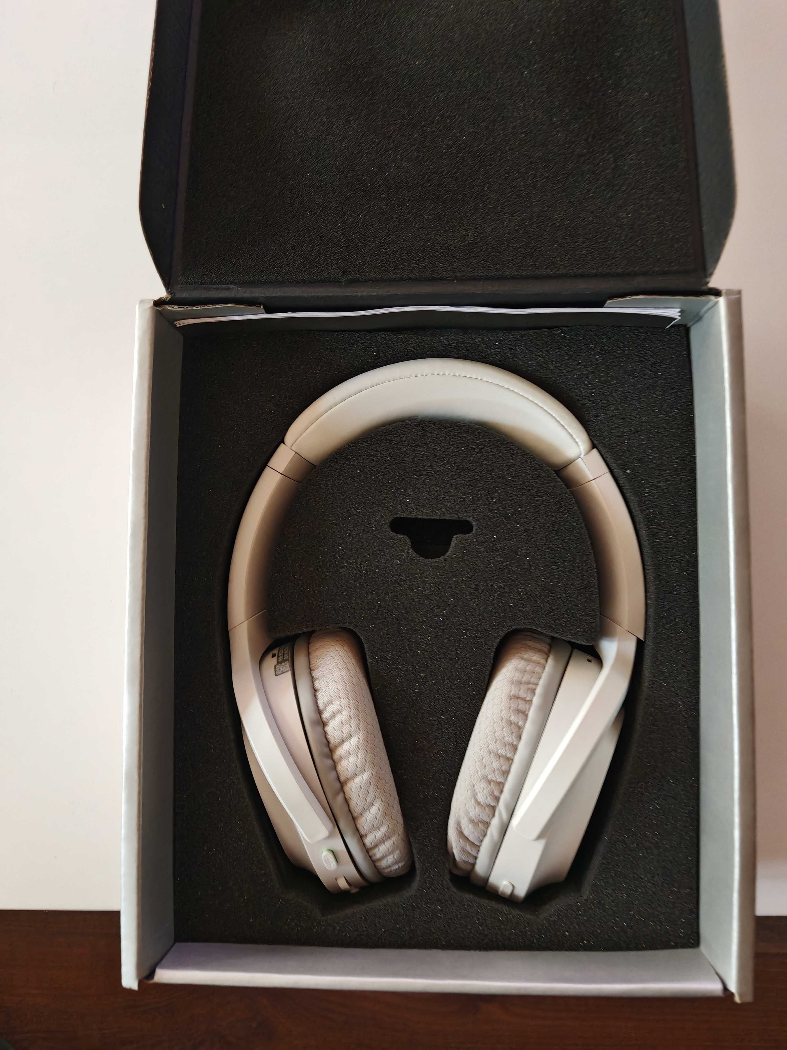 Razer Barracuda, Mercury White