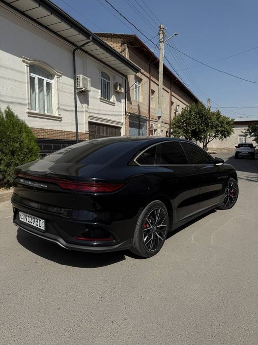 BYD HAN 715km full