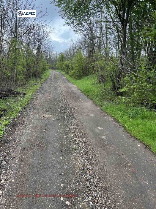 Парцел в Плевен-9-ти квартал площ 2051 цена 150000