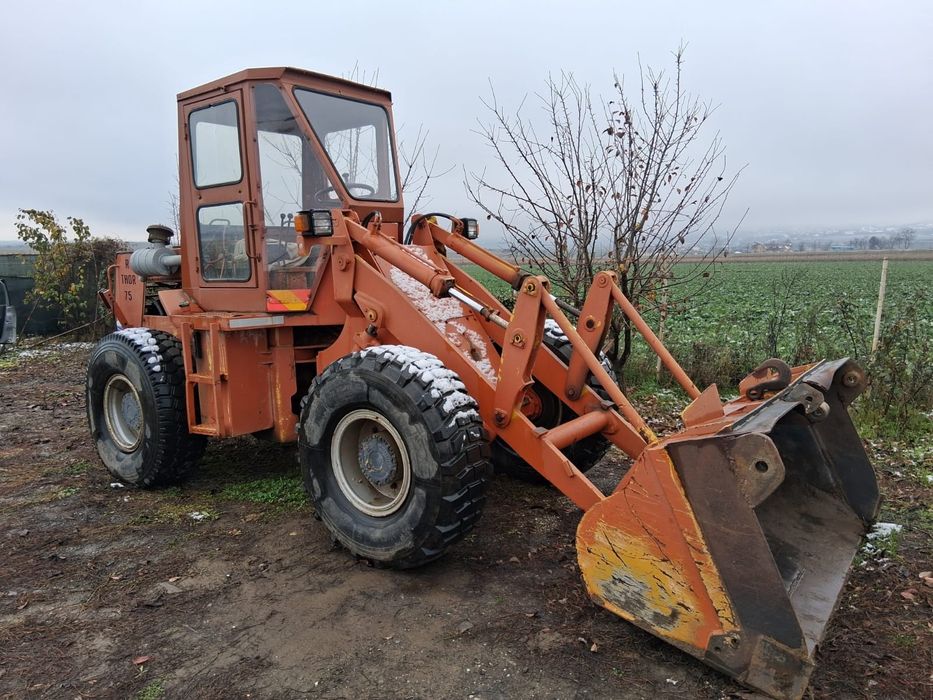 Încărcător frontal/Volă