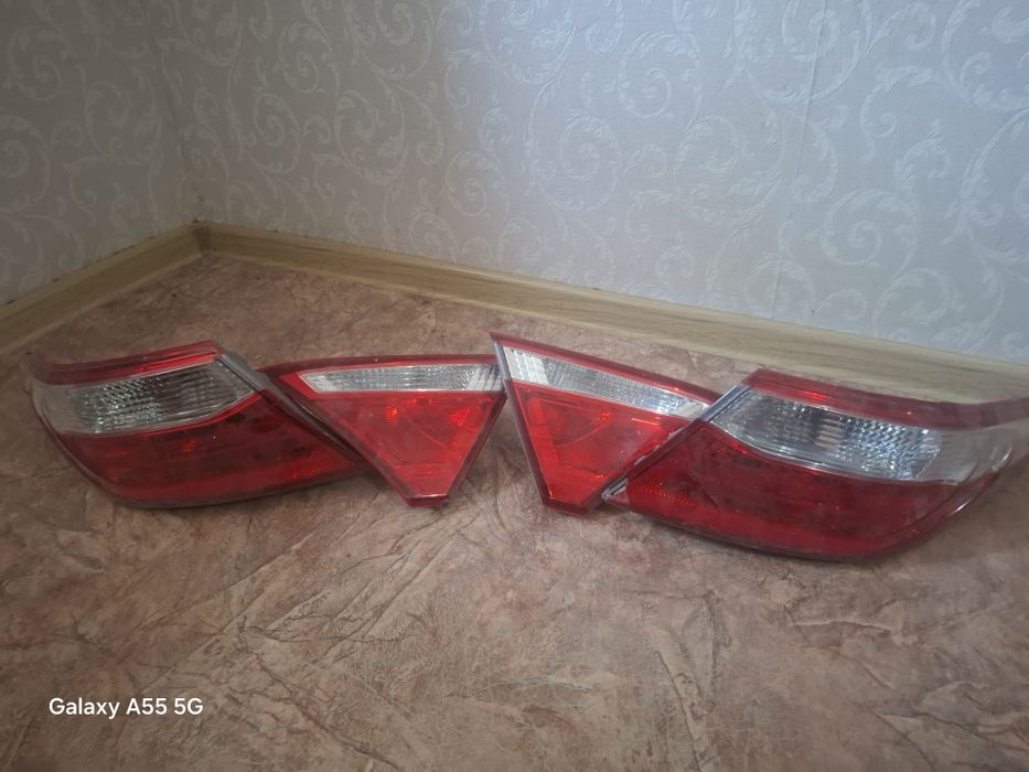 Продам задние фары камри 55американец