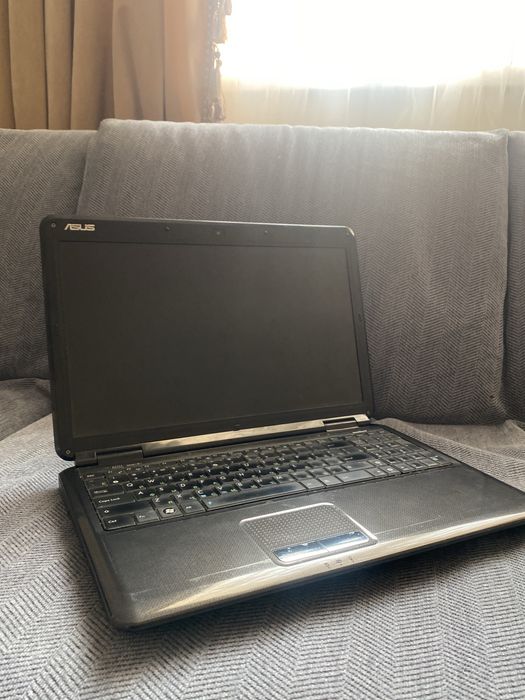 Продам ноутбук черный