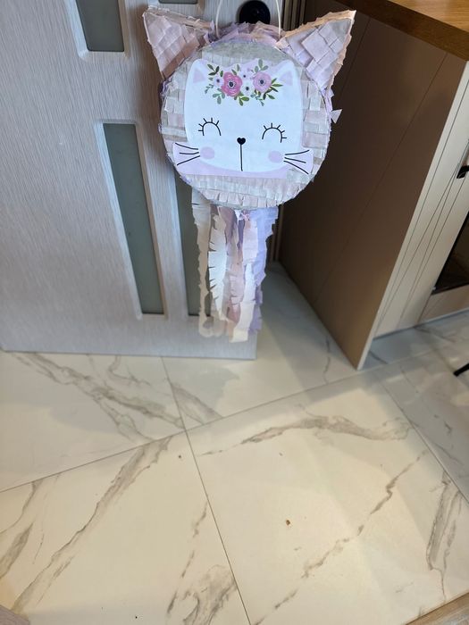 Тематична пинята с 1кг бонбони