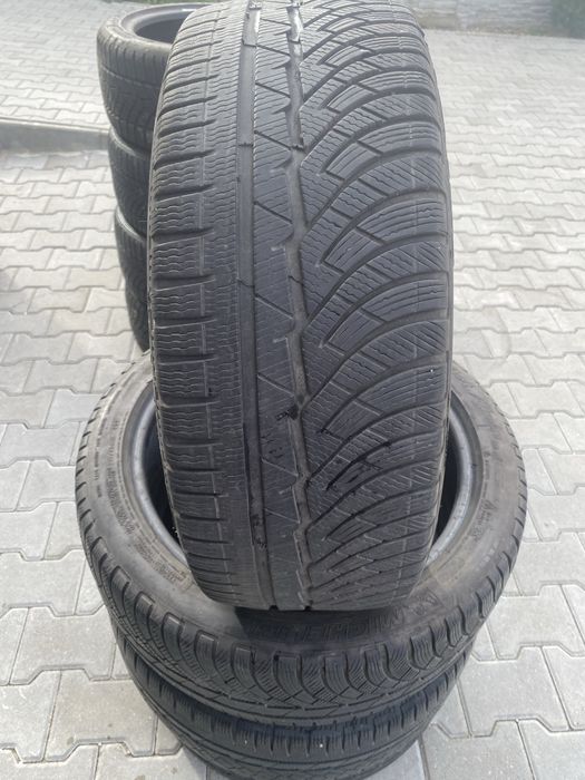 215/45/18 Runflat 4buc michelin m+s