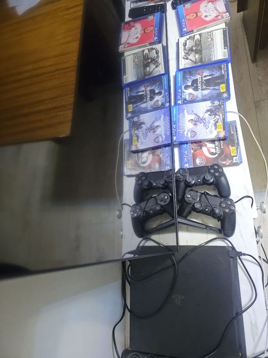 Продам соньку 4 с играми