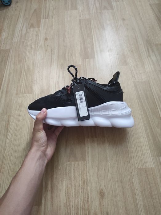 Versace chain reaction black and white