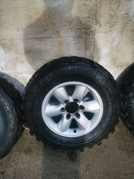Vand jante+cauciucuri nissan terrano 2