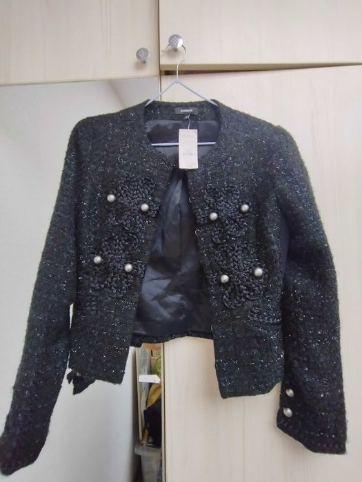 Продаётся новый пиджак Express