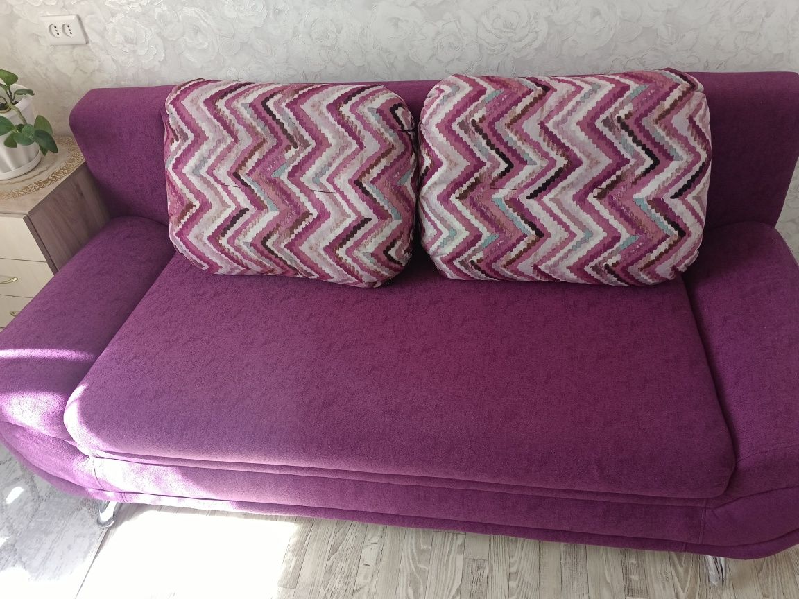 Продам срочно в идеальном состоянии диван!