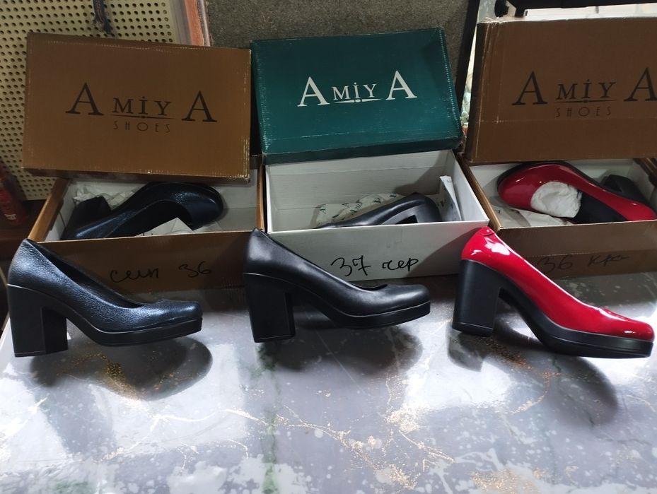 Продам женскую обувь