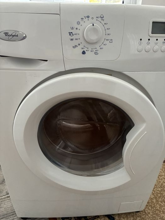 Vand convenabil Whirlpool masina spalat rufe stare excelenta fabricata