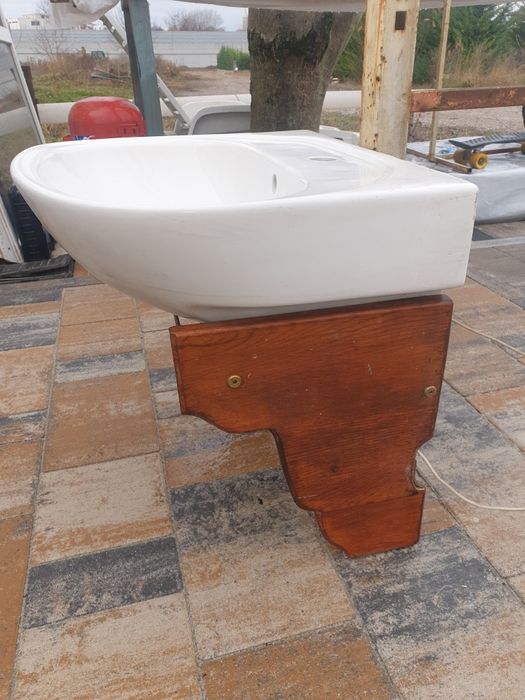 Chiuveta baie cu suport lemn masiv