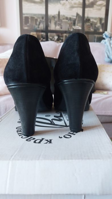 Елегантни обувки естествен велур