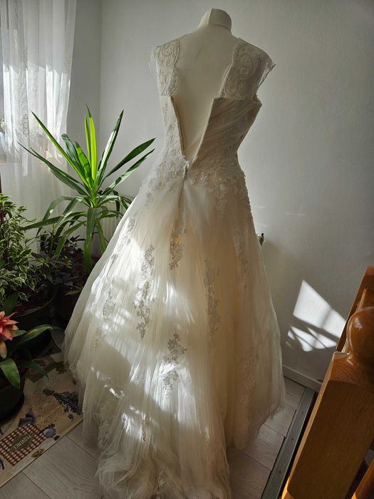 Rochie de mireasă Pronovias Barcelona, M, cu voal și husa incluse