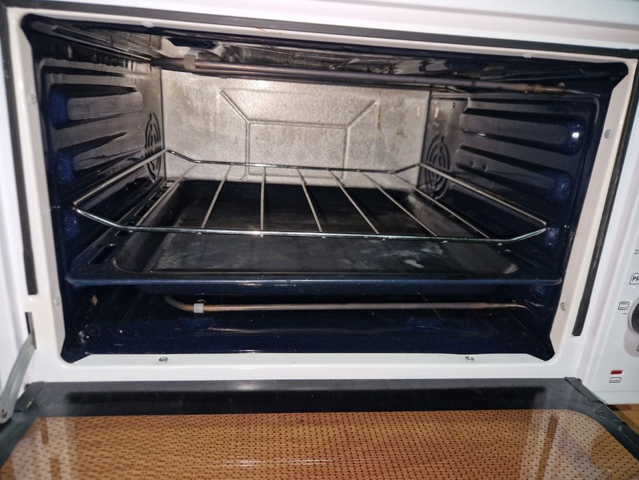 Продам духовой шкаф Artel