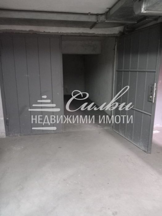 МАСИВЕН гараж - кв. Болница