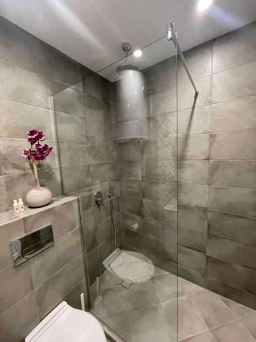 Продава се Двустаен апартамент в Варна, Изгрев - 63 кв.м за 2950 €/кв.м - Снимка #4