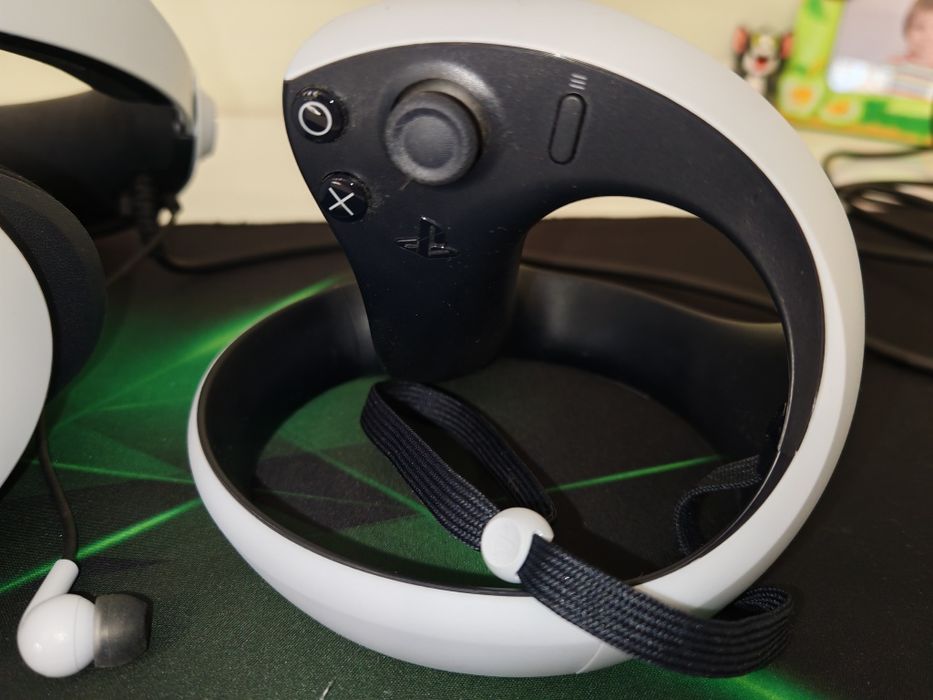 Sony PlayStation VR2  в гаранция Шлем в идеално състояние