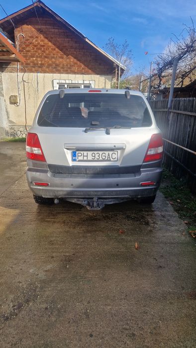 Vand kia sorento ,an 2005, motor 2,5 diesel, tractiune 4×4 ,Ac