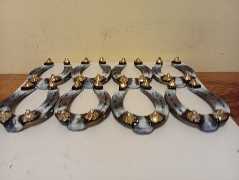 Potcoave Pe comandă orice dimensiune