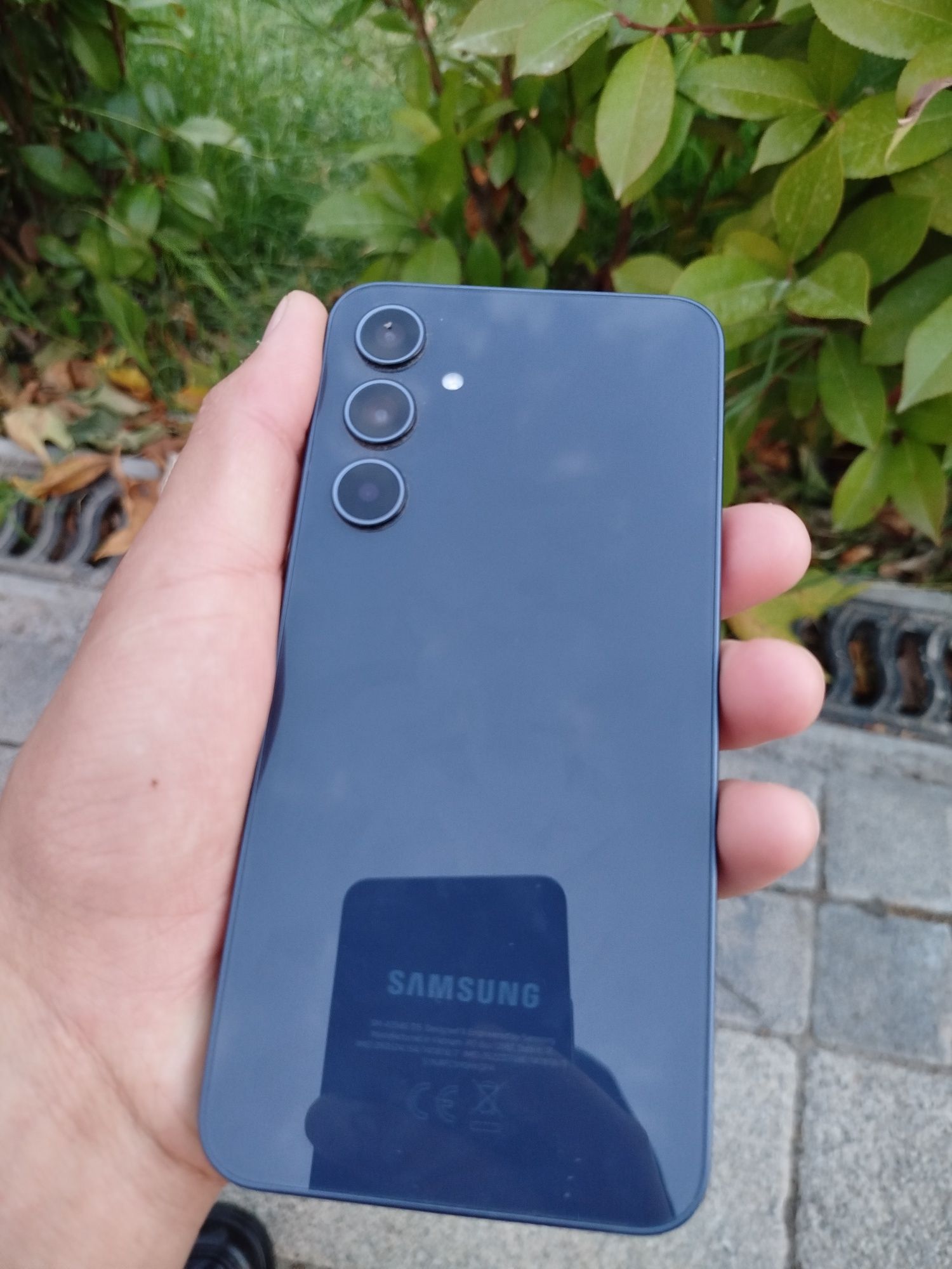 Samsung A35 holati ideal