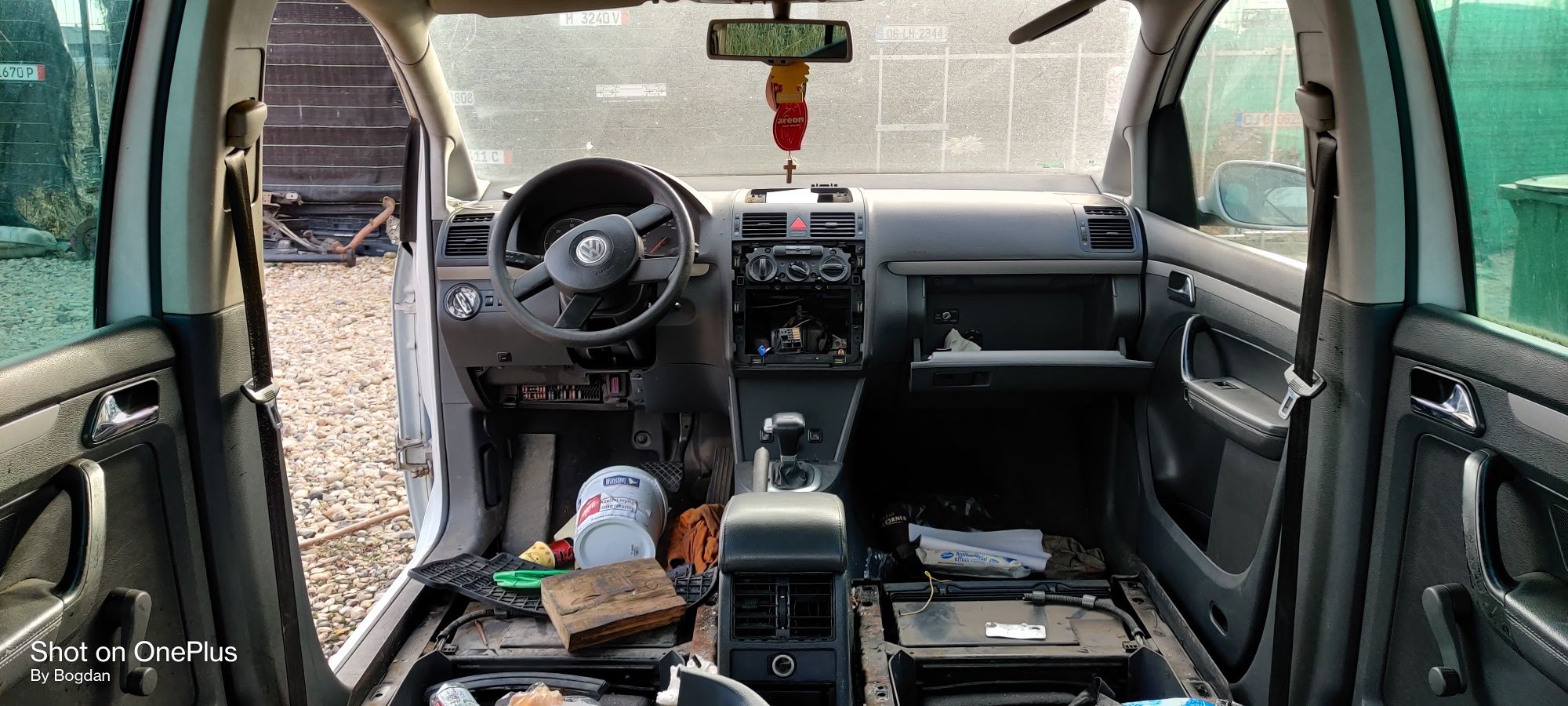 Vindem piese rezultate din dezmembrarea unui Volkswagen Touran