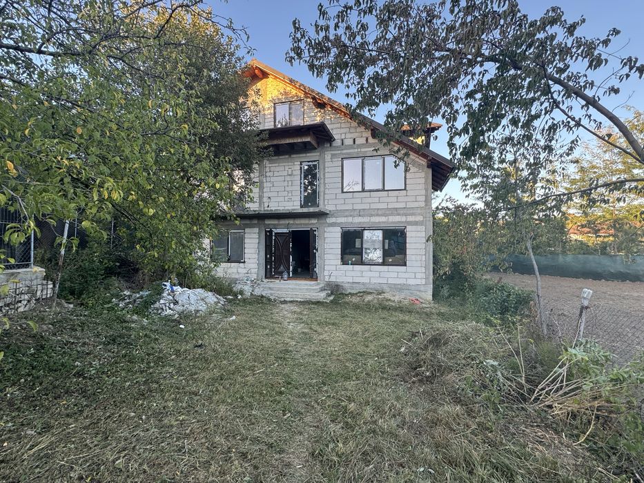 Casa de vanzare in Viforata