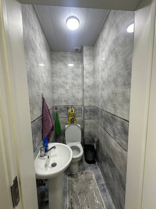 Srochna Yangi qurilgan uyda 1-etaj 3xonalik uy sotiladi.