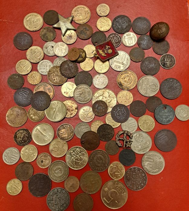 Стари български монети , значки и копчета