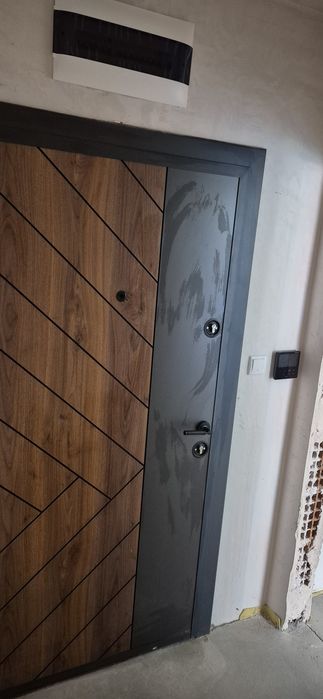 Продавам нов тристаен апартамент с Акт 16
