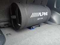 Pachet subwoofer Alpine + amplificator Alpine,Swt-12S4 +BBX T600 300w