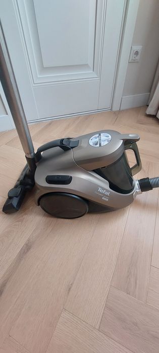 Продам пылесос б/у