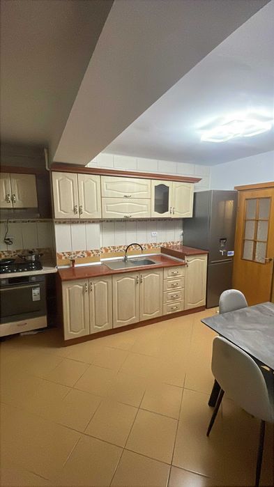 inchiriez apartament bacau