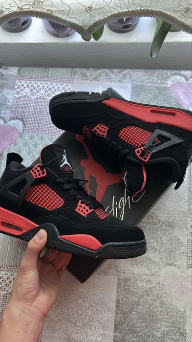 Nike Jordan 4 Red Thunders