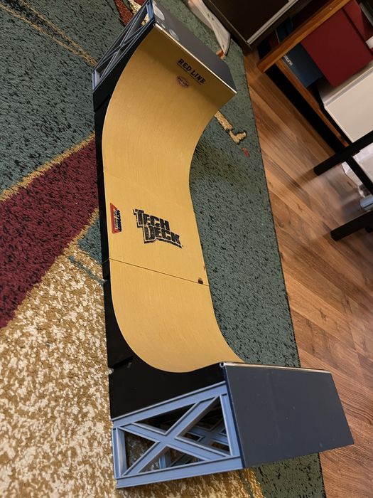 Rampa Tech Deck half pipe, flick trick, fingerboard, fingerskate